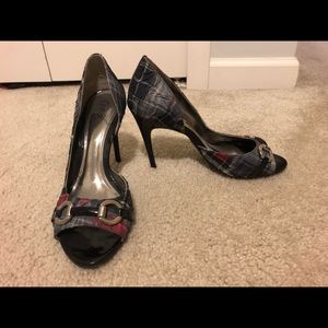 Carlos Santana plaid pumps
